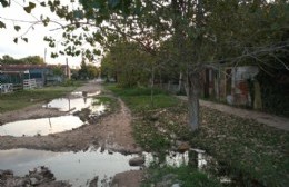 Mugre y criadero de mosquitos en Barrio Obrero