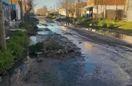 Vecinos de Villa Argüello reclaman por desbordes cloacales y calles anegadas