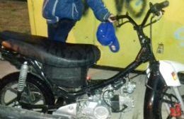 Joven de 16 años demorado por circular con una moto robada
