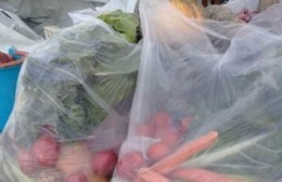 FETRAES y Agrupación La Río hicieron entrega de verduras y frutas frescas