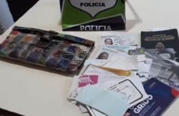 Dos jóvenes detenidos por robar una billetera