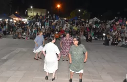 Un Domingo de Folklore especial en el marco del 8M
