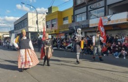 Desfile tradicional a pura emoción