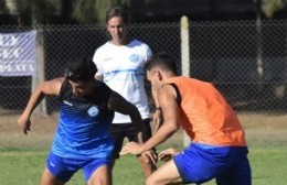 La Villa retomó los entrenamientos de cara al partido ante Comu