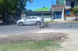 Un motociclista resultó herido tras ser embestido por un camión de gaseosas