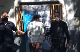 Lo mandaron para casa: andaba por la calle sin permiso, lo detuvieron y lo liberaron tras constatar su domicilio