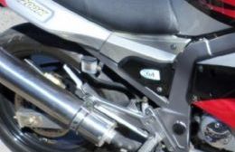 Dos jóvenes detenidos por circular en una moto robada