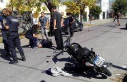 Choque entre un taxi y una moto en 23 y 166