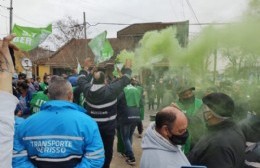 Movilización municipal: disgusto de los trabajadores al ver el paso de Cagliardi sin intervención