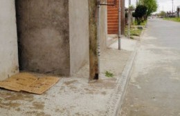 Preocupación por construcción privada en una vereda y el peligro para los transeúntes