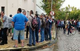 Con posibilidades de mejoras, continúan las medidas de fuerza de los trabajadores municipales