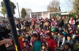 Agasajo a los niños: Festejos en La Franja con la presencia del Mago Nacho
