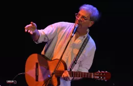 Ignacio Copani vuelve al Raíces  a “Juglarse la Vida”