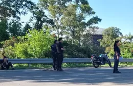 Choque entre camioneta y moto en Avenida del Petróleo