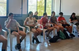 La Escuela Municipal de Handball Femenino sumó capacitación en hidratación deportiva