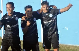 La Villa tomó aire: 2-0 ante Liniers
