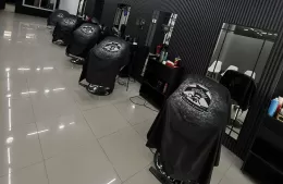 Barberos de Berisso: cómo sobreviven a la inflación con precios del barrio