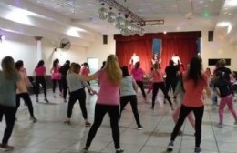 Zumba para concientizar sobre el cáncer de mama: "Por todas las que se curaron y por todas las que la están peleando"