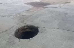 Desapareció la tapa de la boca de tormenta de 164 y 19
