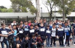 Chicos del Deportivo Gimnasista fueron invitados a la cancha del Lobo