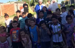 Festejo comunitario del día de los Reyes Magos en Villa Nueva