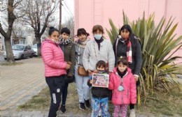Apoyo de las madres y pedido de restitución de la docente María de los Ángeles Gaudio