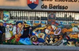 La Colectividad eslovaca contará con un nuevo mural en su fachada