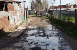 Pozos, barro y agua: Vecinos a la deriva en 150 y 15