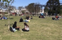 Día de la Primavera en el Parque Cívico: Grupos separados e incentivo para el uso del tapaboca