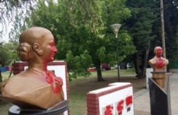 Vandalizaron bustos y placas homenaje a Eva y Juan Domingo Perón en pleno Parque Cívico