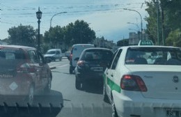 Congestión en el tránsito por corte en Puente Roma