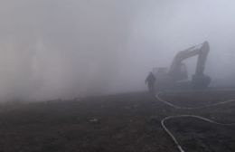 Los bomberos no tienen tregua ni en su día: Incendio de proporciones en basural