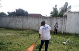 Jornada de mantenimiento en el Jardín 907 realizada por militantes peronistas de Jesús Helguera