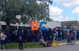 Triste papel de Banegas: asamblea en Astillero, ATE no cumplió y sigue el paro