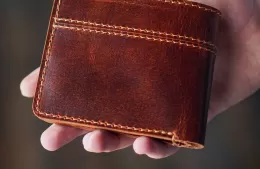 Detectan documentación falsa y actúa la Policía