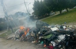 Alarma en el Barrio Obrero por la quema de microbasurales