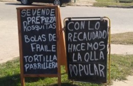 El grupo "Compromiso Social" vende cosas ricas para poder elaborar la olla popular