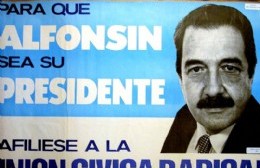 “La figura de Alfonsín trascendió al radicalismo, es muy importante para la historia argentina”