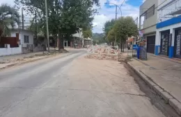 Vecinos de 11 y 158 tapados de tierra pero contentos: liberaron a “Andá pa’ allá”