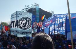 “Todos y Unidos”: Kicillof y y Massa encabezaron masivo acto de campaña en la cancha de Cambaceres