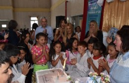 La Escuela N° 25 del barrio El Carmen celebró su cuarto de siglo