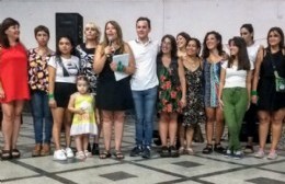 Cena de "Decir Basta" en la antesala del Día de la Mujer