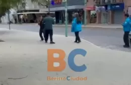 Al estilo Marotte: dos jóvenes se agarraron a piñas en el Parque Cívico