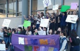 Al grito de "Ni una menos": Marcha de adolescentes en reclamo de seguridad