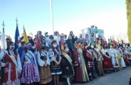 Emotiva Posta del Inmigrante y el encendido de la lámpara votiva con homenaje a víctimas del Covid