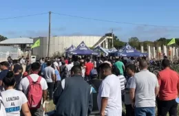 Acampe de trabajadores de Benito Roggio en reclamo de puestos laborales y mejores condiciones