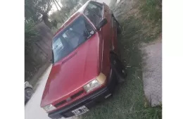 Bombero de nuestra ciudad sufrió el robo de su auto en La Plata
