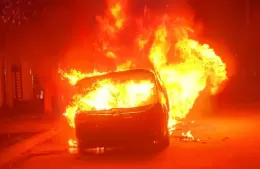 Se incendió un auto en 172 entre 21 y 22