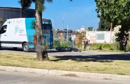 Un motociclista resultó herido tras chocar con un auto