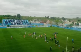 Villa San Carlos hizo delirar al Genacio: victoria ag&oacute;nica ante Arsenal